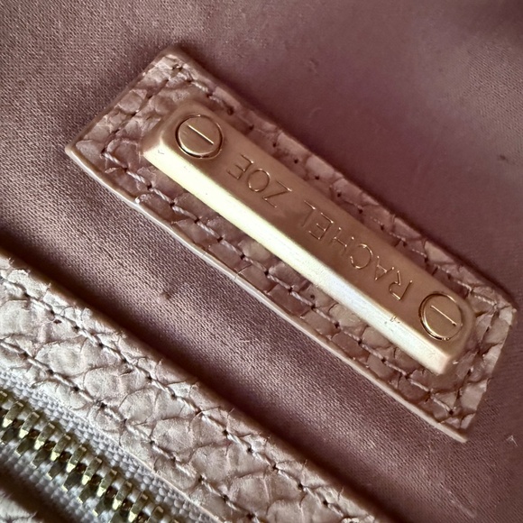 Large structured tote/satchel in pale cream-beige python-embossed leather - Picture 13 of 15